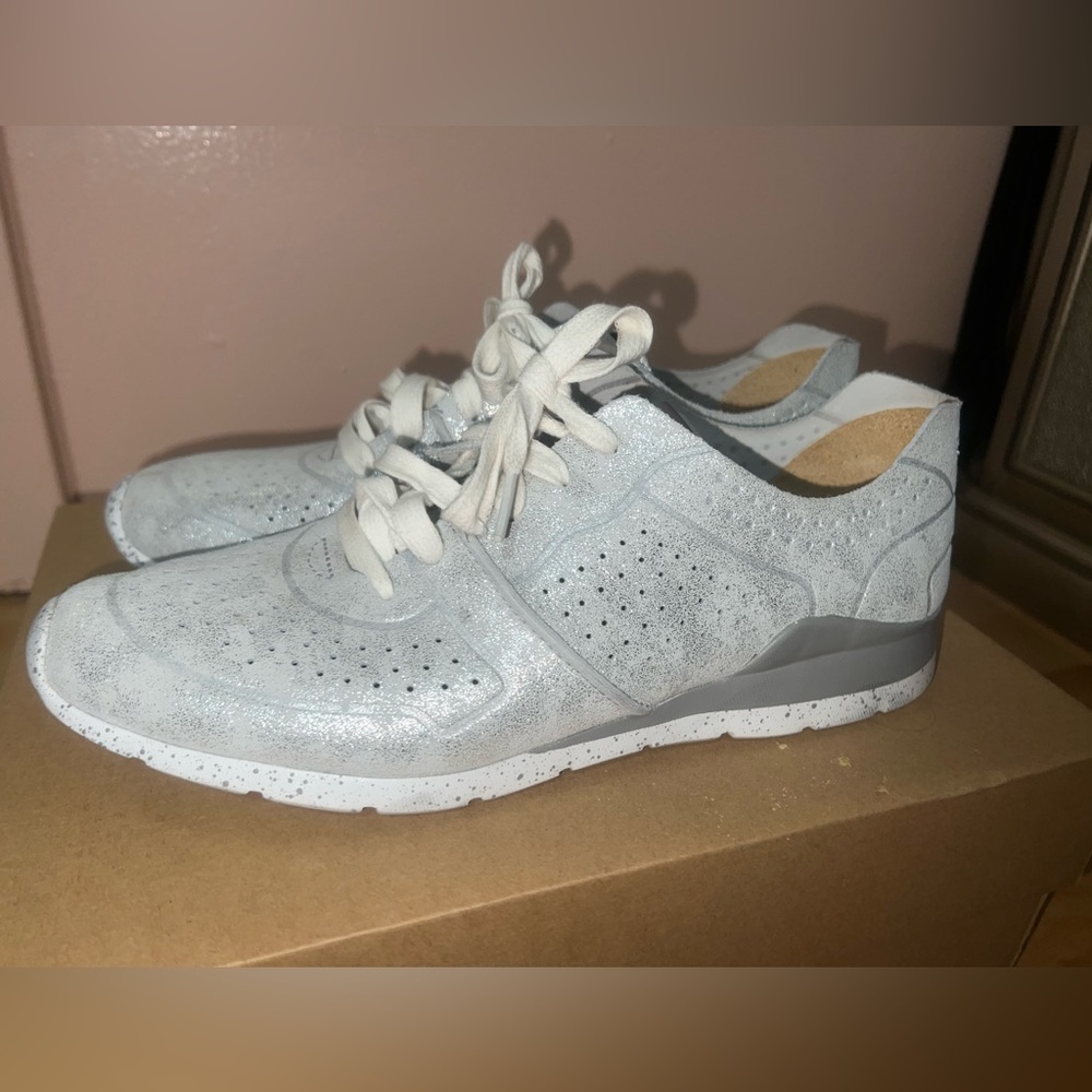 Ugh Sneakers